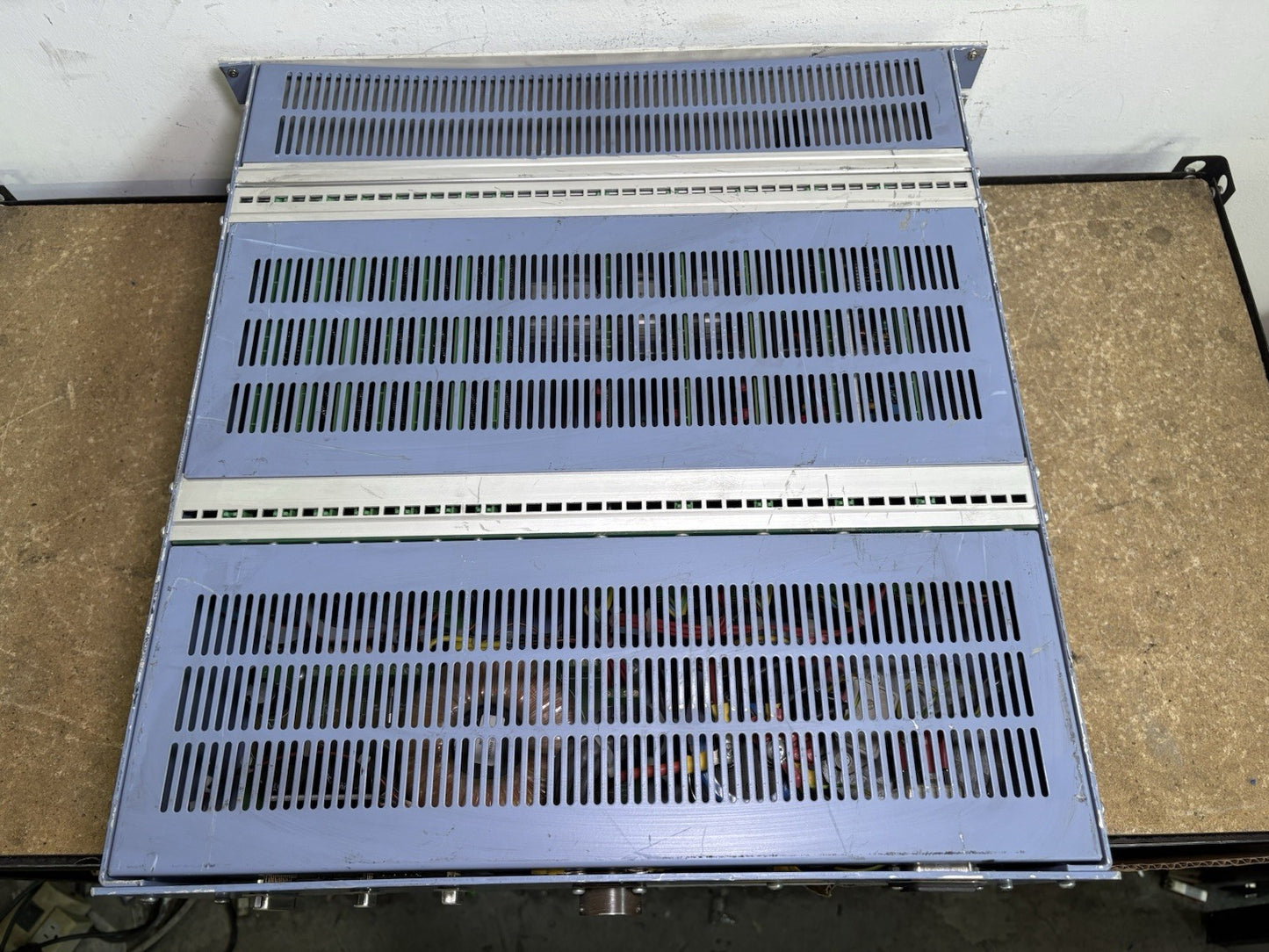 NYQUIST ELECTRONIC ENGINEERING MULTI-AXIS STAGE CONTROLLER PN: SD004