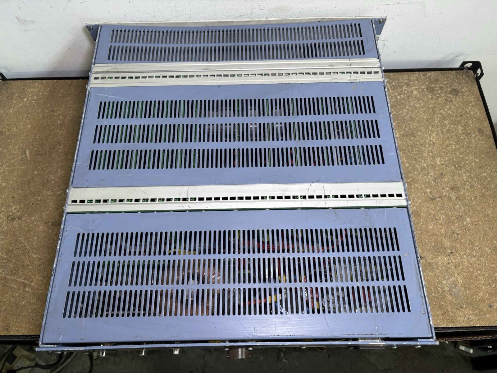 NYQUIST ELECTRONIC ENGINEERING MULTI-AXIS STAGE CONTROLLER PN: SD004