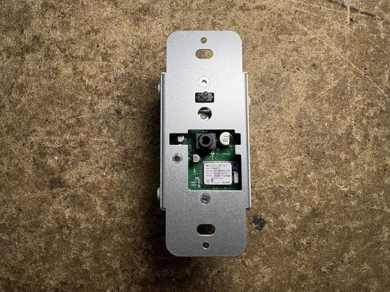 QSC Axiom BT1 Bi-directional Bluetooth Audio Wall Plate