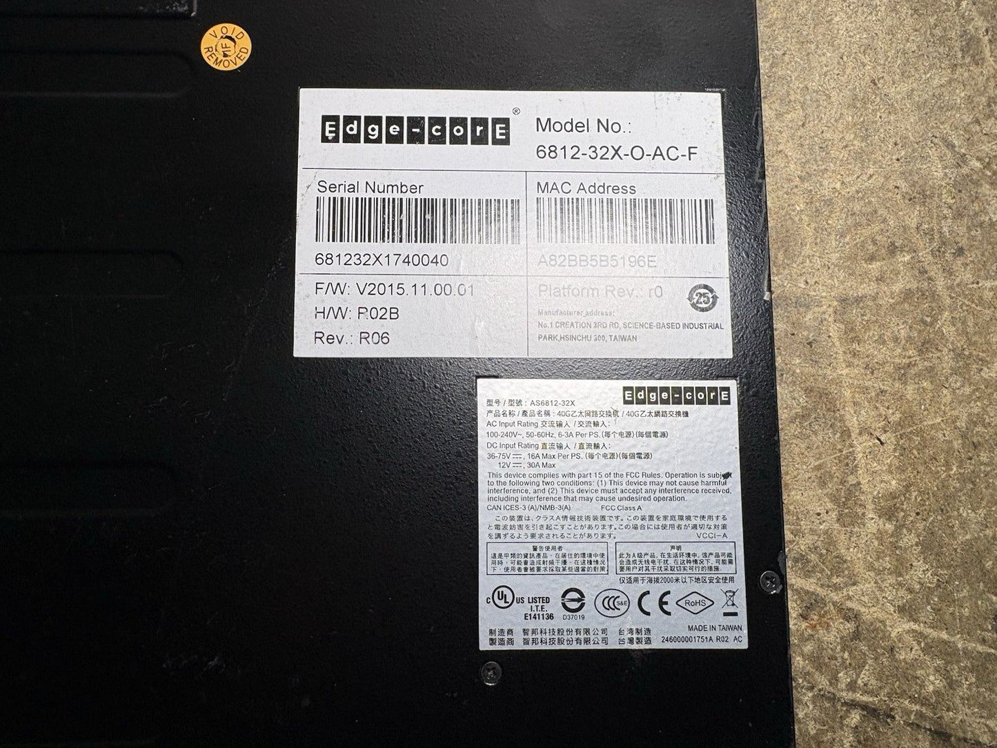 Edge-Core 6812-32X-O-AC-F 6812-32X Series 32-Port 40G SFP+ Switch W/ Dual AC