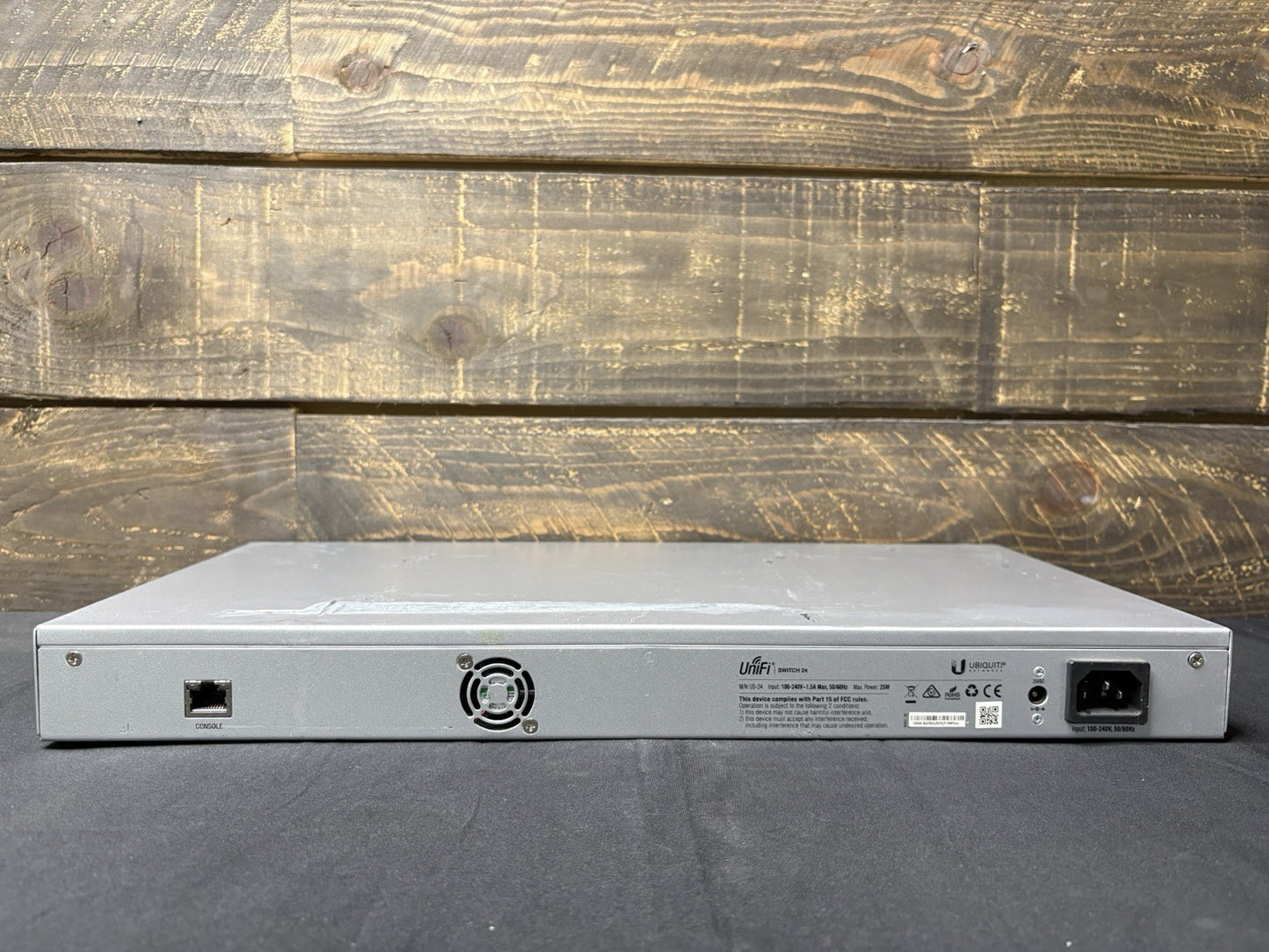 Ubiquiti Networks UniFi US-24 24 Ports Gigabit Ethernet Switch