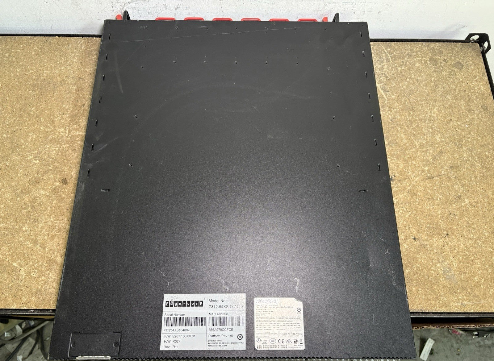 Edge-Core 7312-54XS-O-AC-F