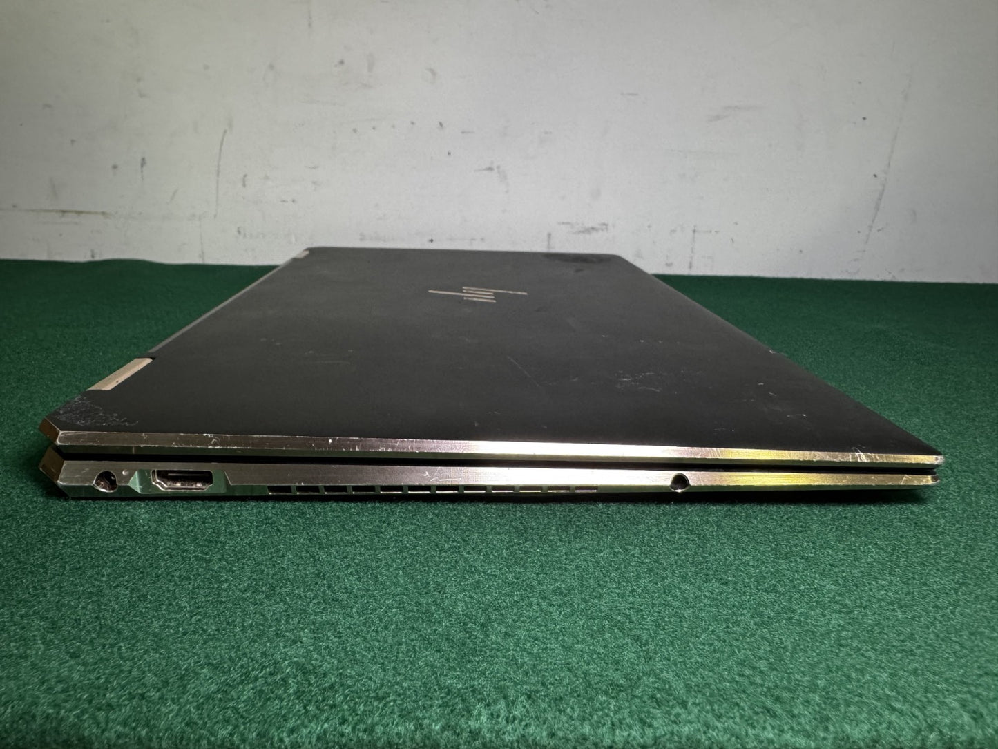 HP Spectre x360 15-EB1043DX 15.6" i7-1165G7 2.8GHz 16GB RAM 256 GB SSD *READ*
