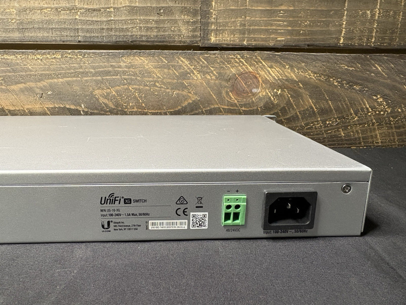 Ubiquiti Networks UniFi US-16-XG 10G 16-Port Managed Switch *Cosmetic