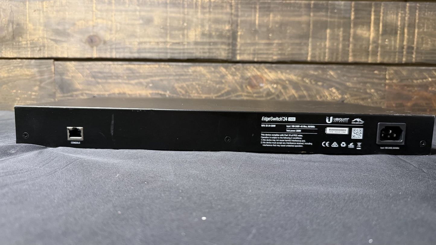 Ubiquiti Networks ES-24-250W 24 Port 250W EdgeSwitch *READ*