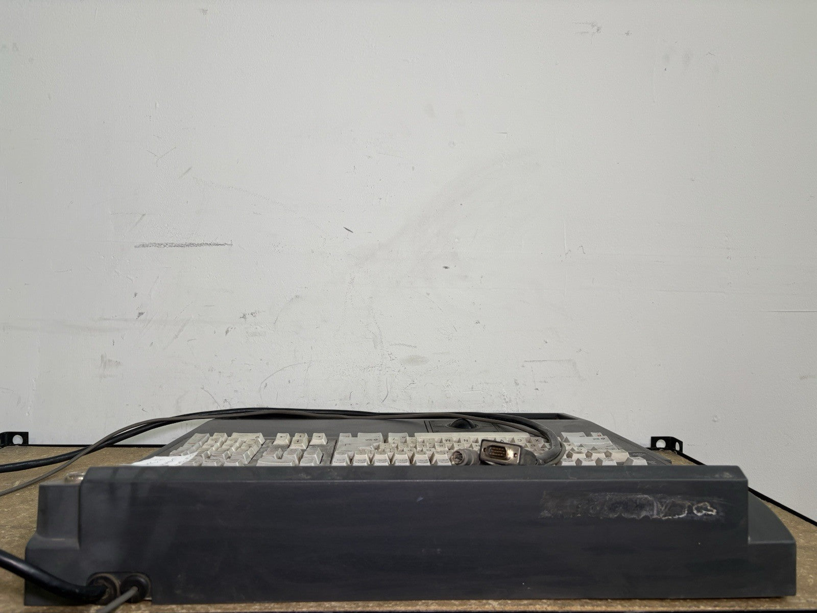 Honeywell Esterline AID-3 Industrial Keyboard / 9395-00381-013-D
