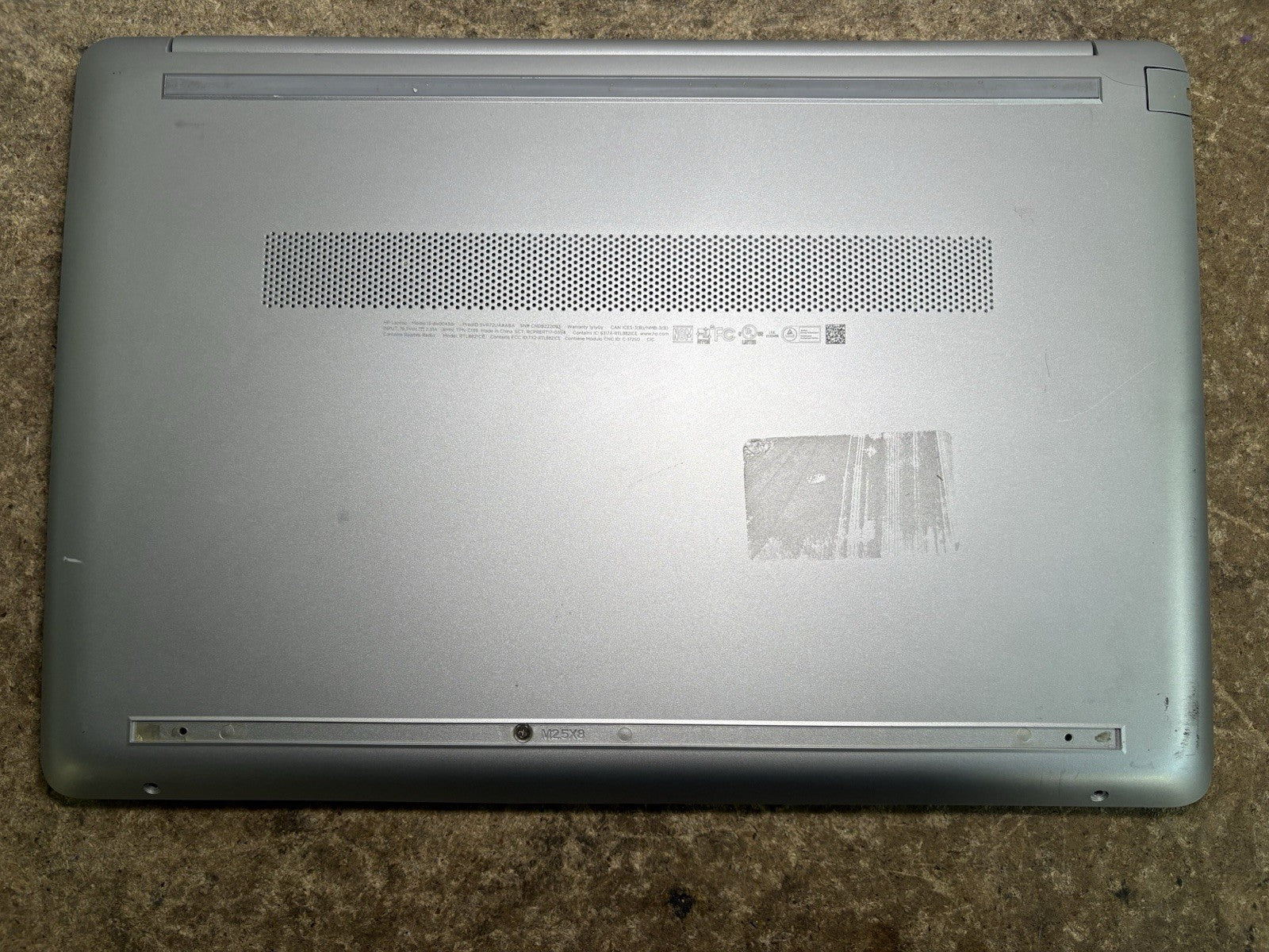 HP Laptop 15-DW0043DX i5-8265U 1.6GHz No Ram No SSD