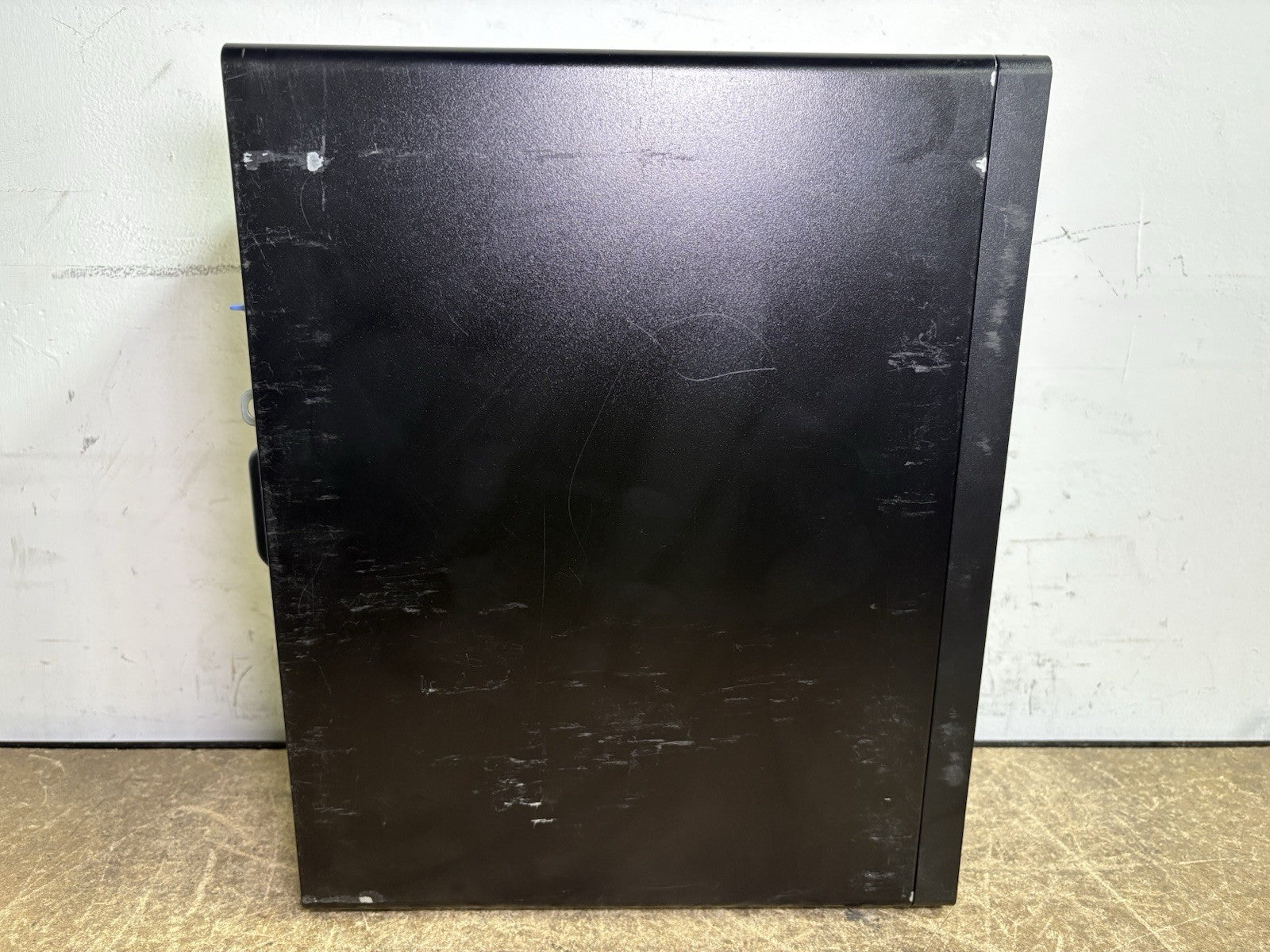 DELL OPTIPLEX 7080 TOWER i5-10500 @ 3.1 GHz, 8GB RAM, 1TB HDD NO/OS