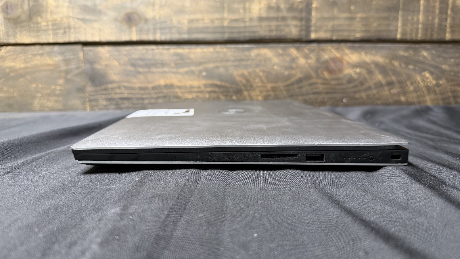 Dell Precision 5520 15.6" i7-7820HQ 2.9GHz 16GB RAM 512GB SSD NO OS read