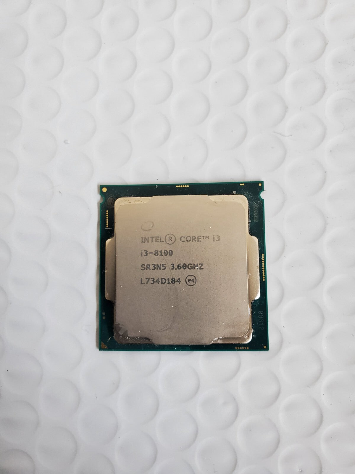 Intel SR3N5 Core i3-8100 3.6 GHz LGA 1151 Desktop CPU *READ*