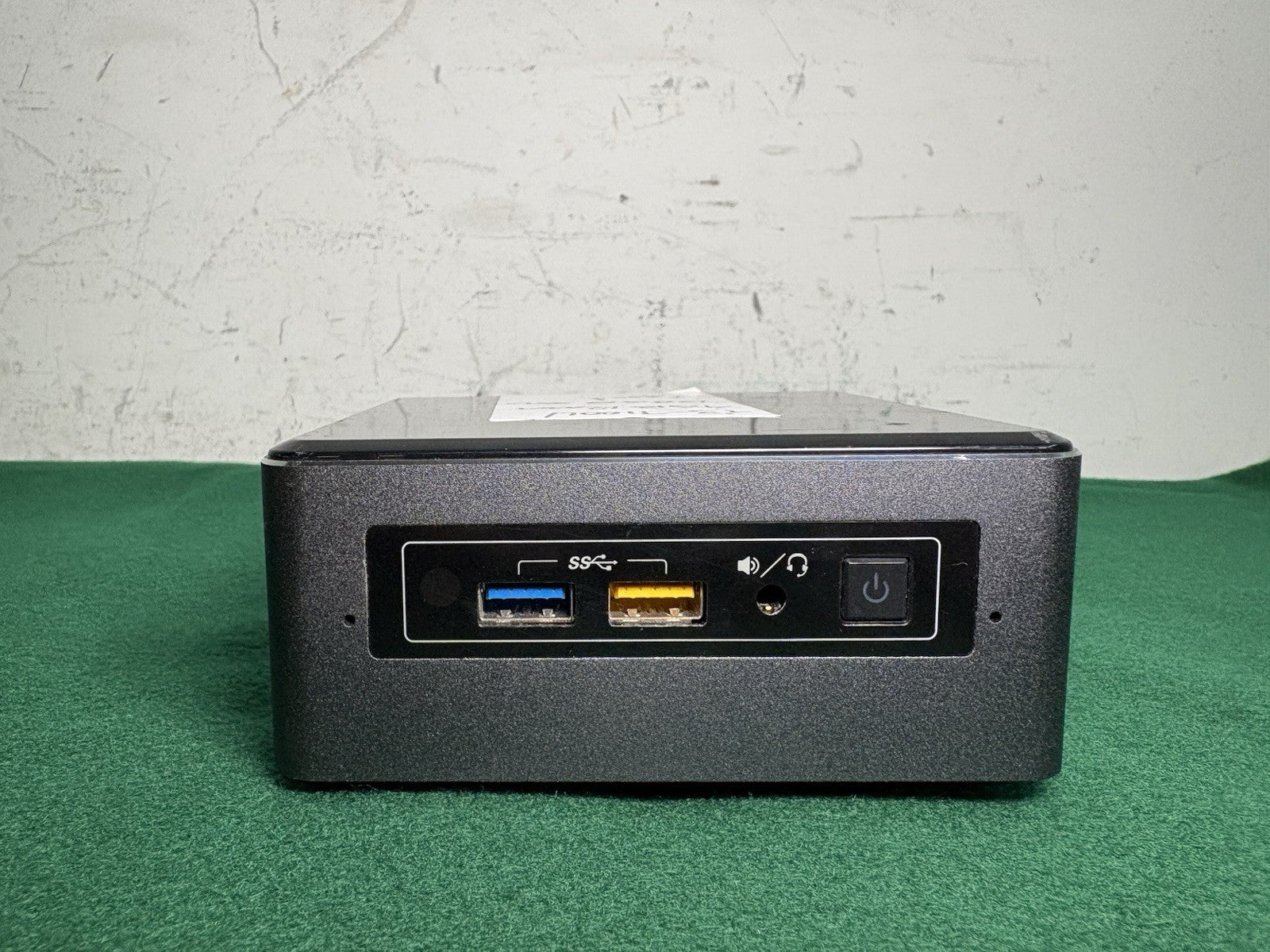 Intel NUC7i3BNH i3-7100u w/4GB RAM, 128GB SSD - tested