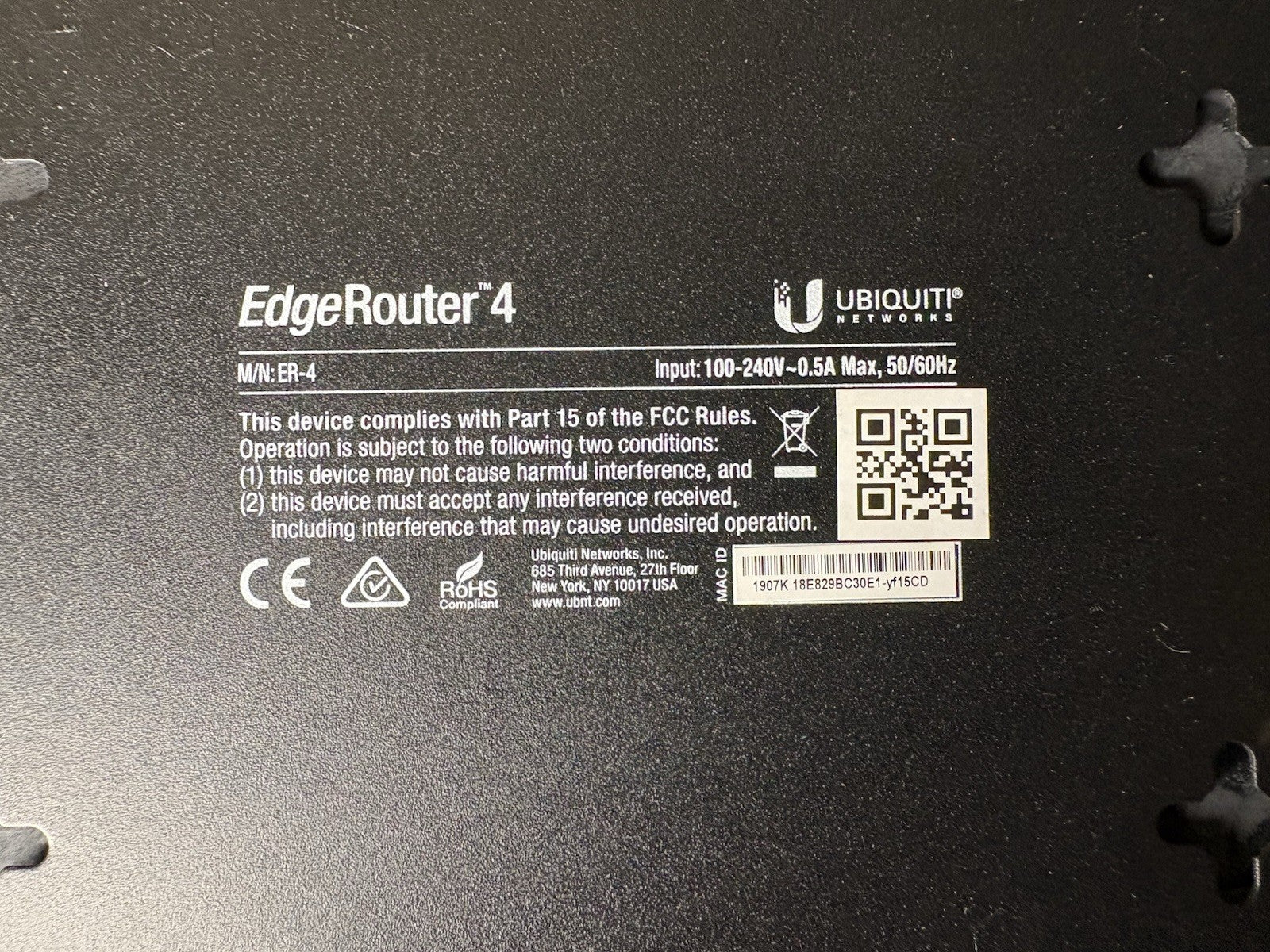 Ubiquiti Networks EdgeRouter 4 (ER-4) Gigabit Router