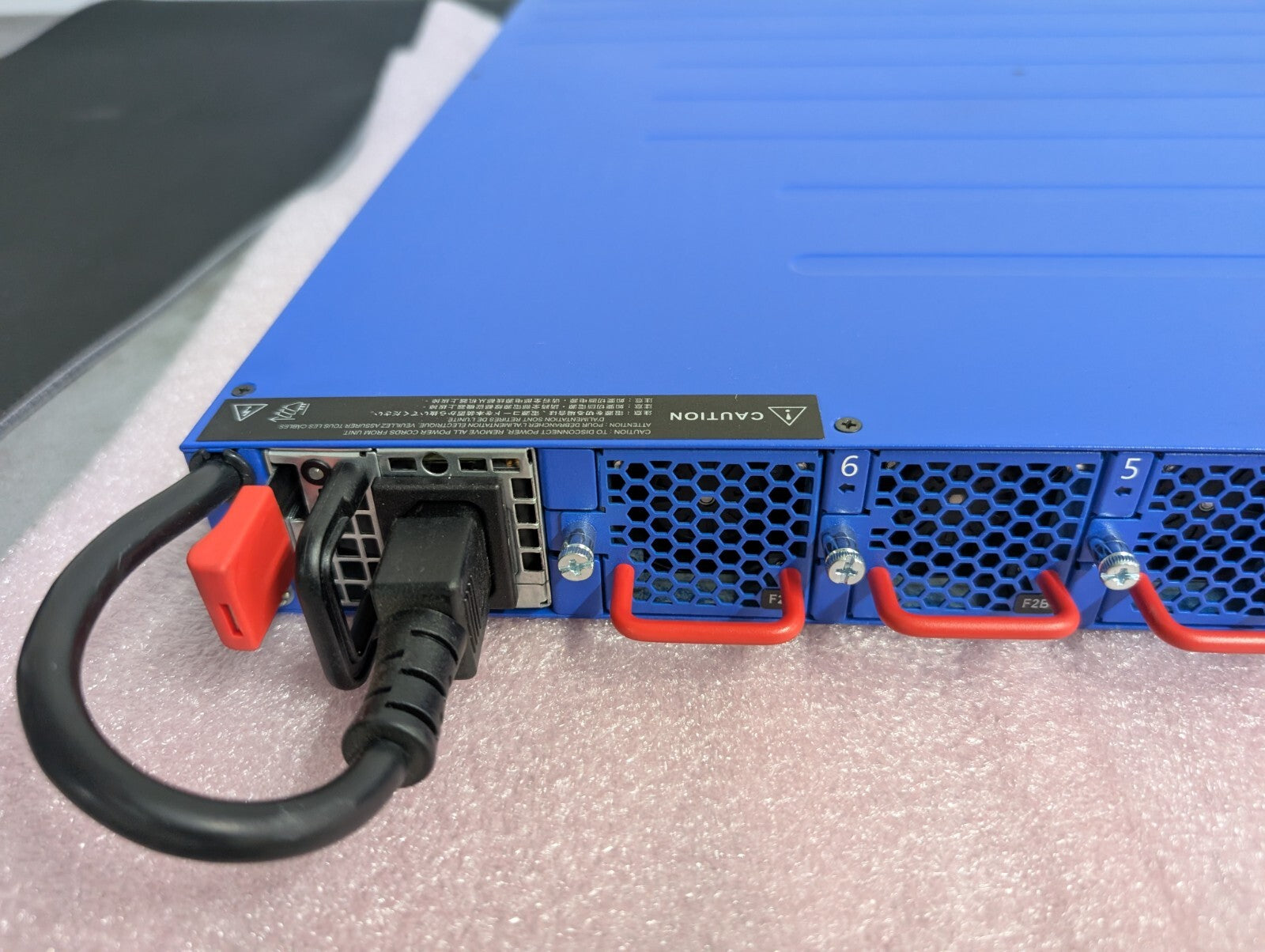 Edge-Core 7762-32X-A-AC-F-HVDC 32-Port 100G Switch AS7762-32X W/ Onie