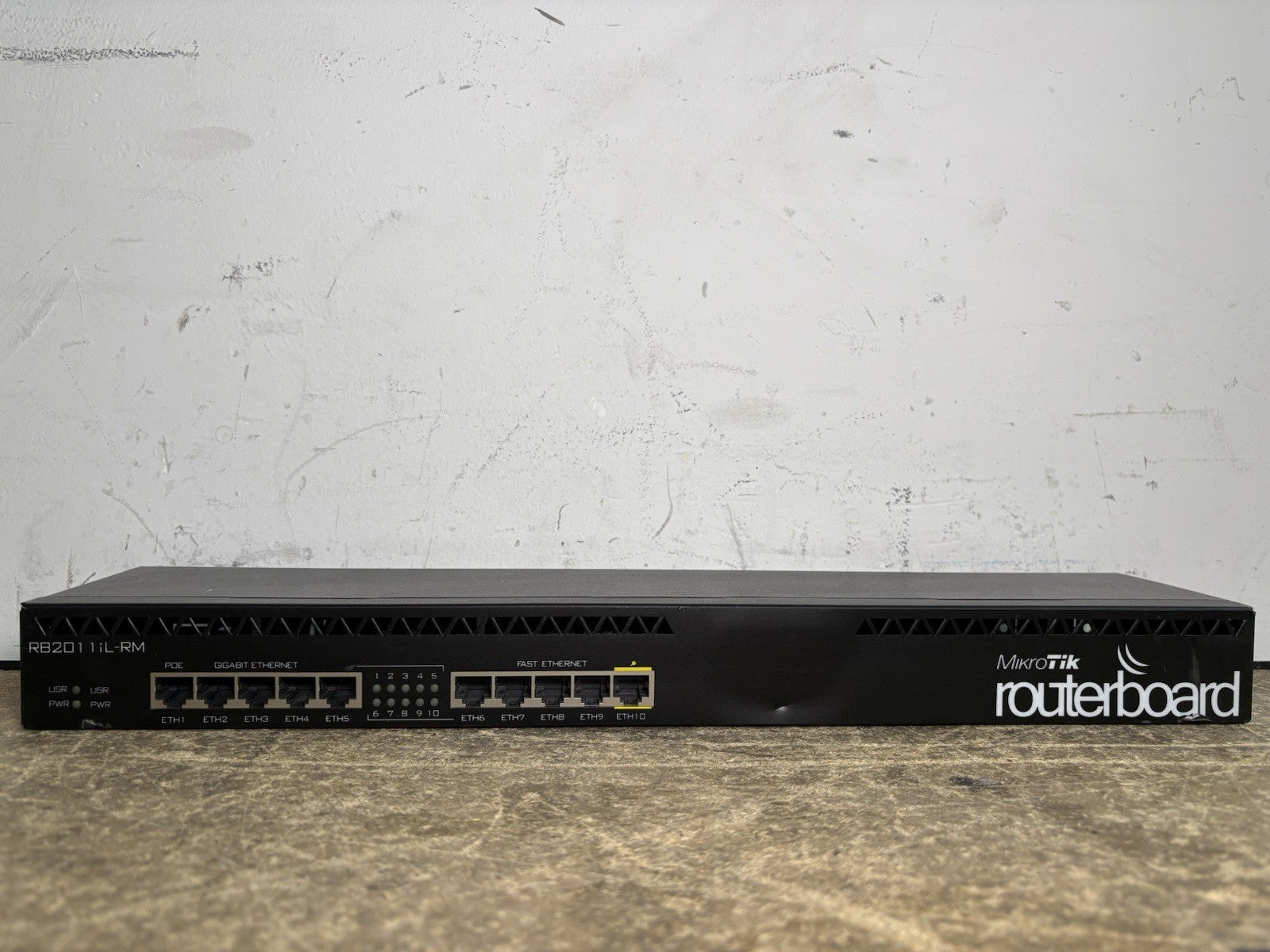 MikroTik RB2011iL-RM Ethernet Router