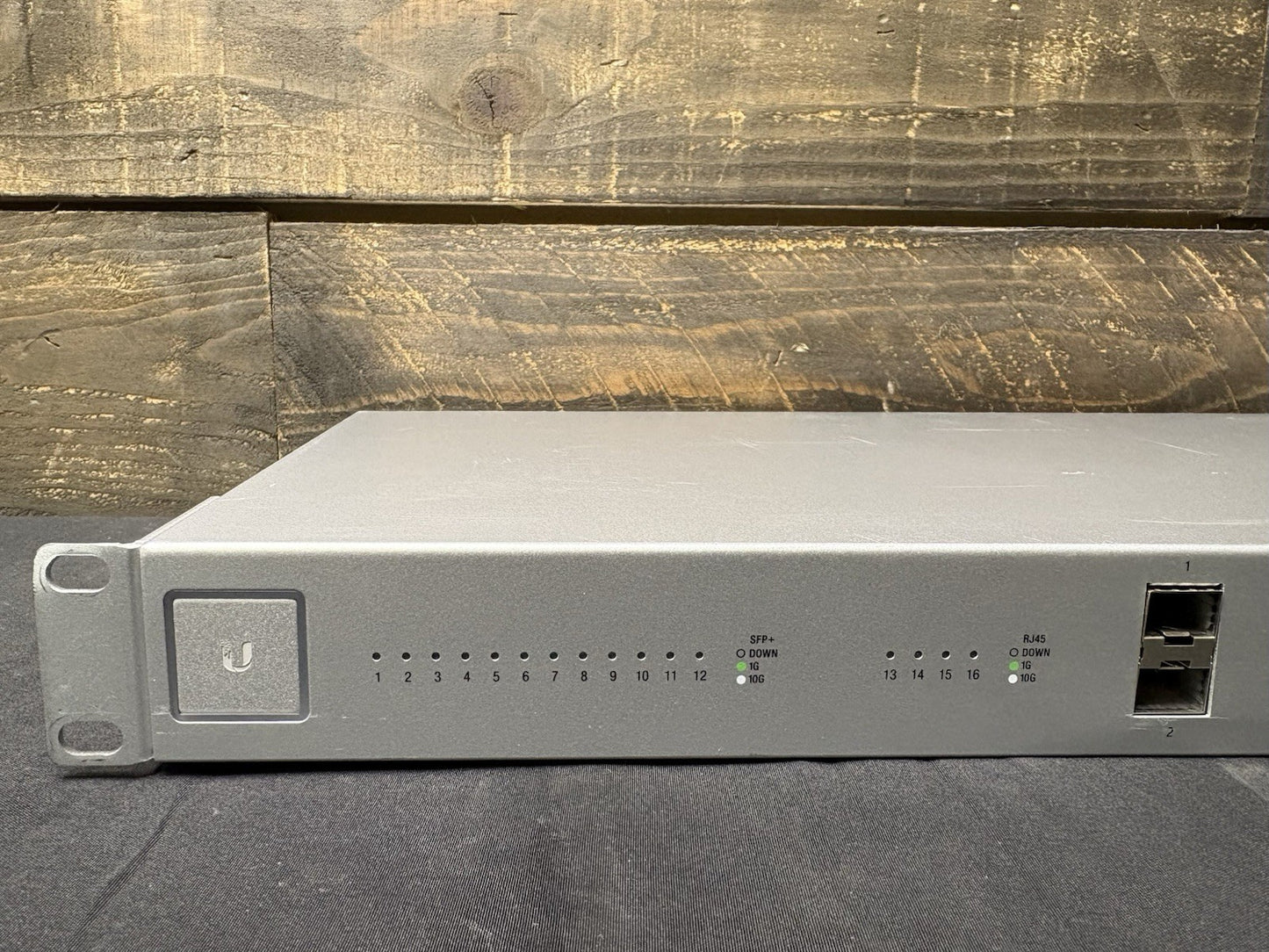 Ubiquiti Networks UniFi US-16-XG 10G 16-Port Managed Switch *Cosmetic