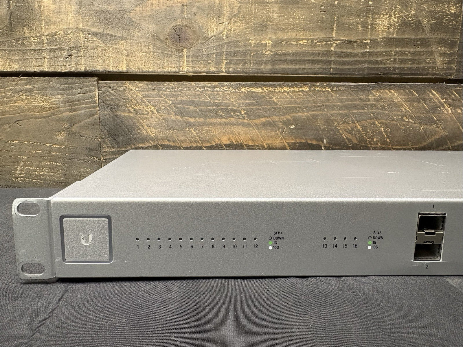 Ubiquiti Networks UniFi US-16-XG 10G 16-Port Managed Switch *Cosmetic