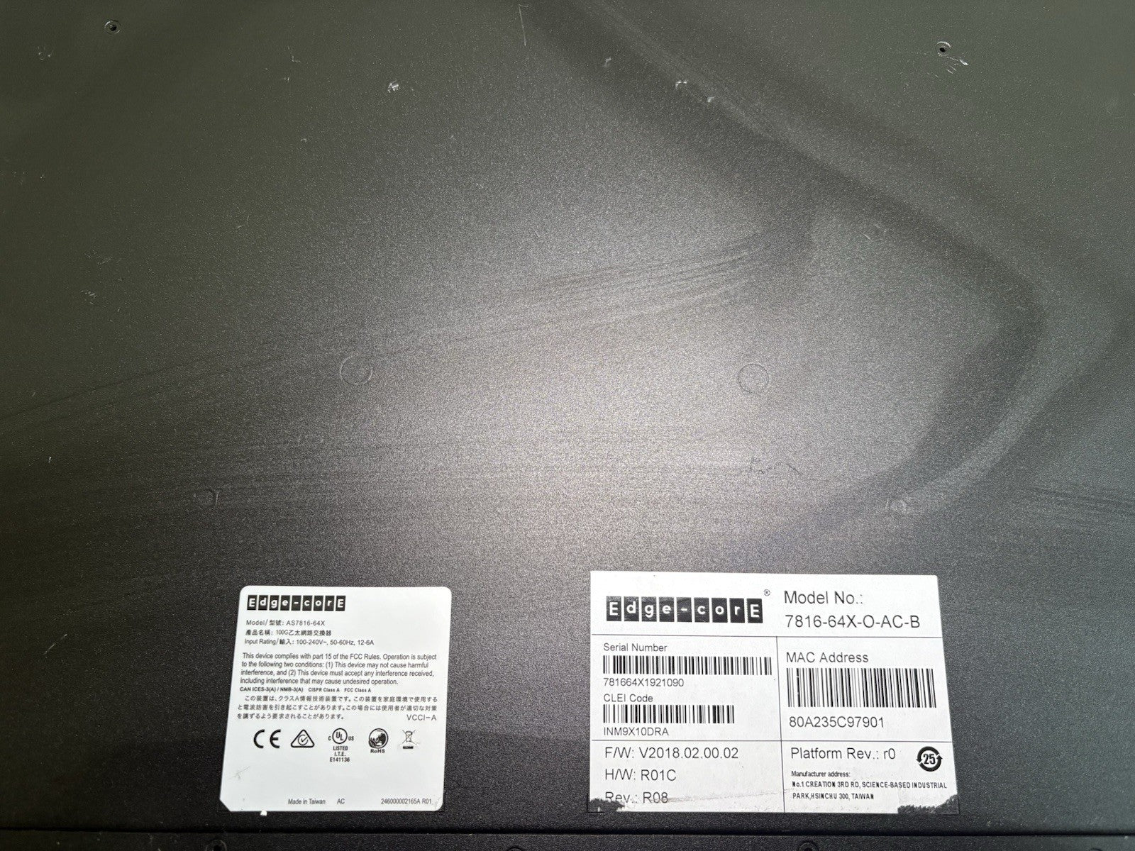 EDGE-CORE 7816-64X-O-AC-B