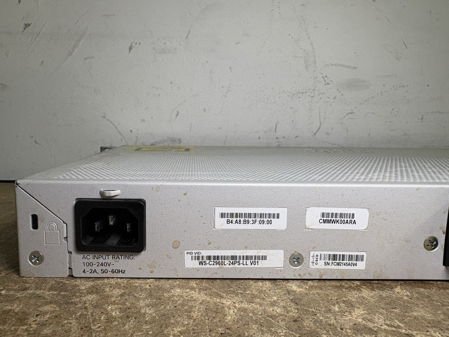 Cisco Catalyst 2960-L Series WS-C2960L-24PS-LL V01 24 Port Ethernet Switch