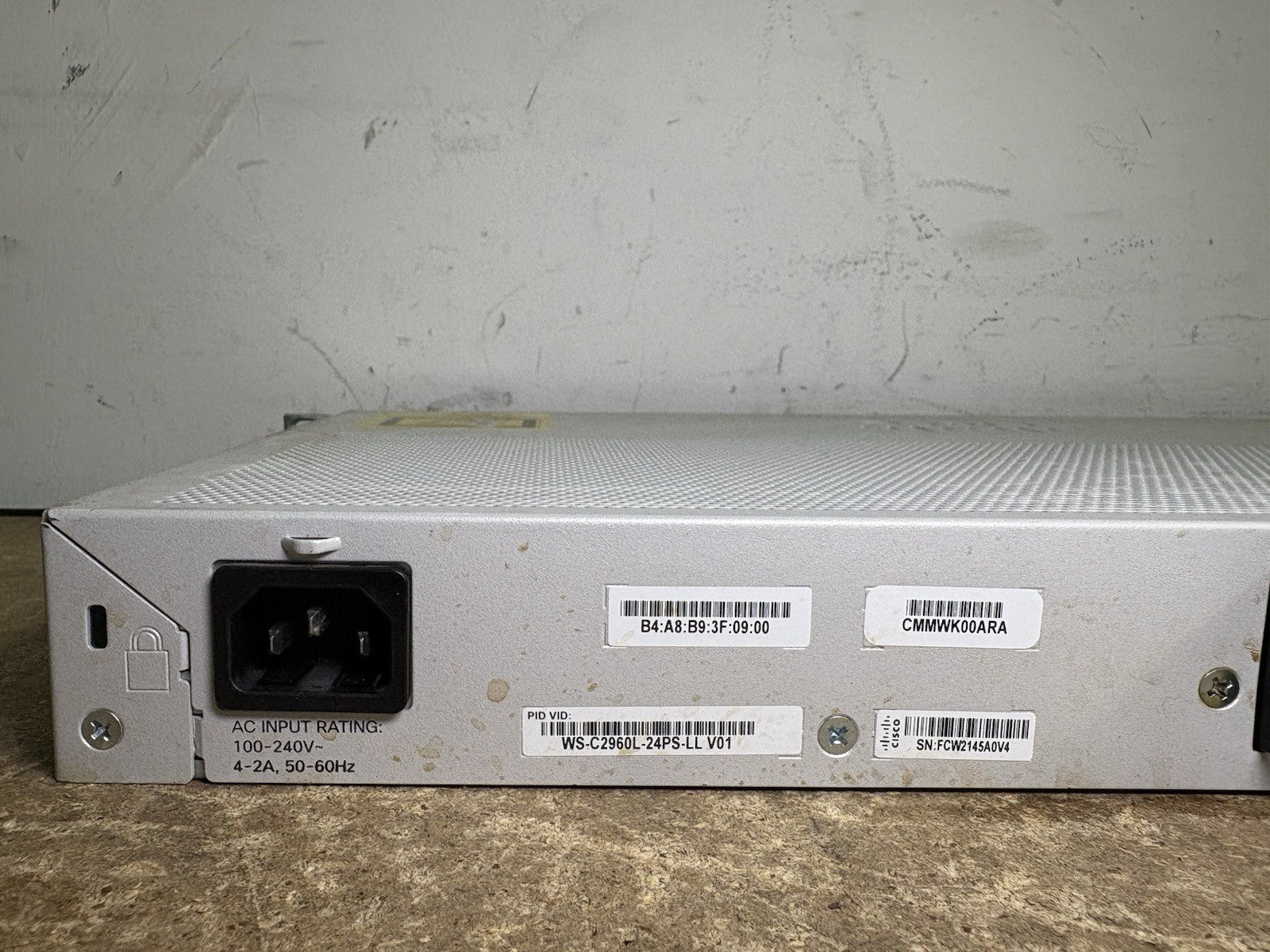 Cisco Catalyst 2960-L Series WS-C2960L-24PS-LL V01 24 Port Ethernet Switch