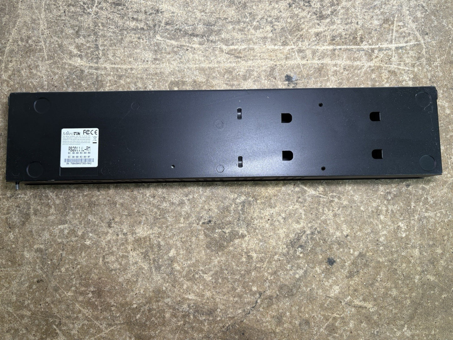 MikroTik RB2011iL-RM Ethernet Router
