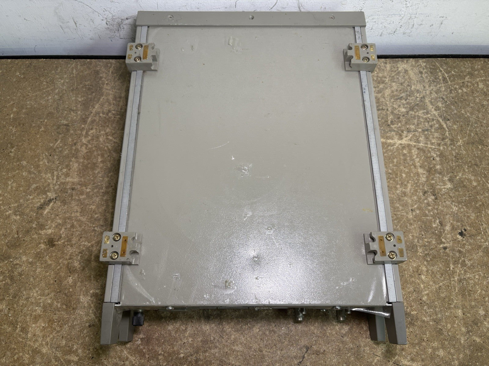 Anritsu MH680B Tracking Generator