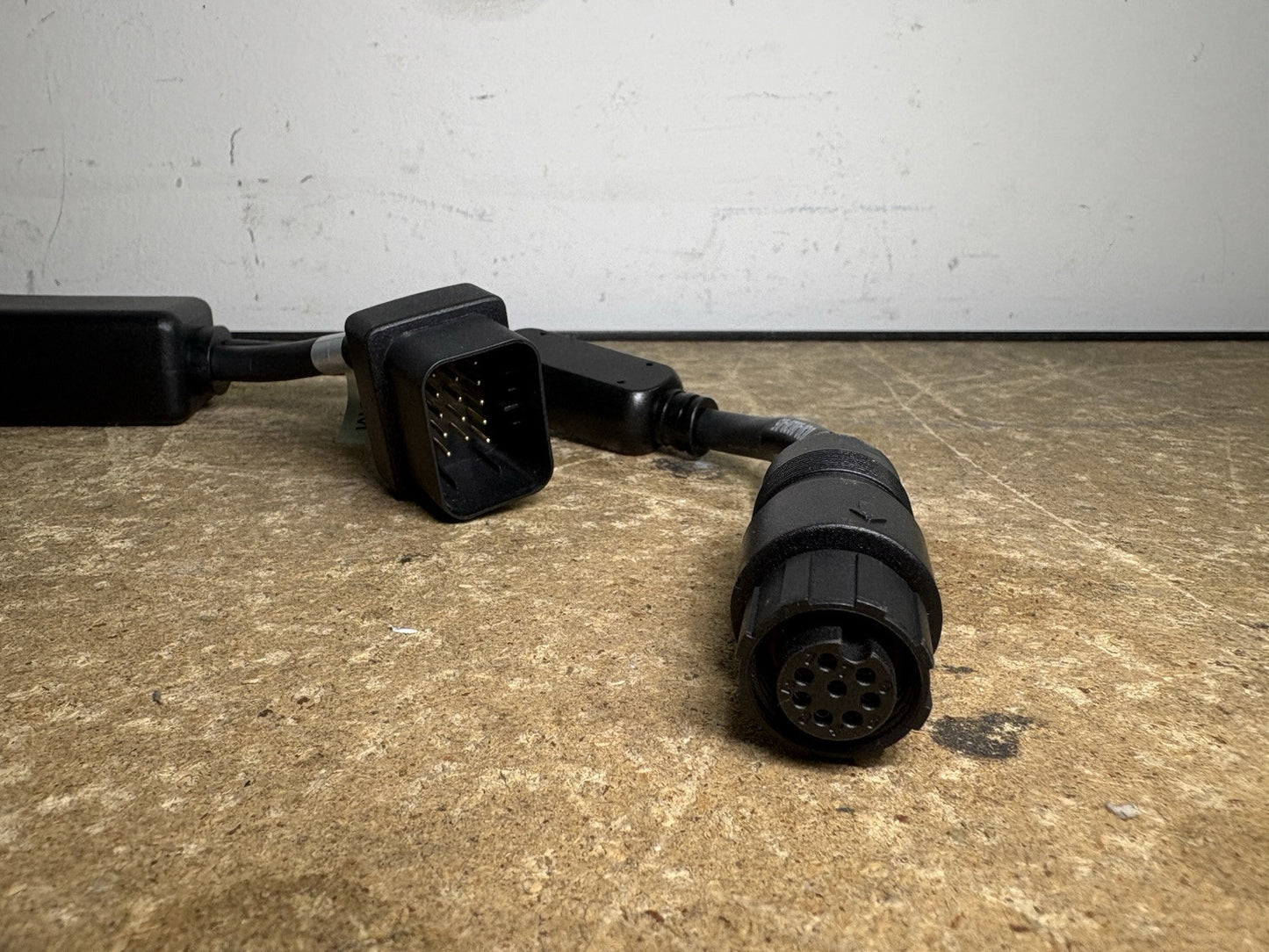 AG-CARRIER APX CONNECTOR 030-0020-05